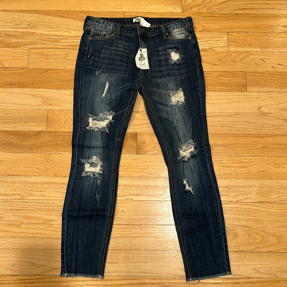 NWT Easel distressed skinny jeans